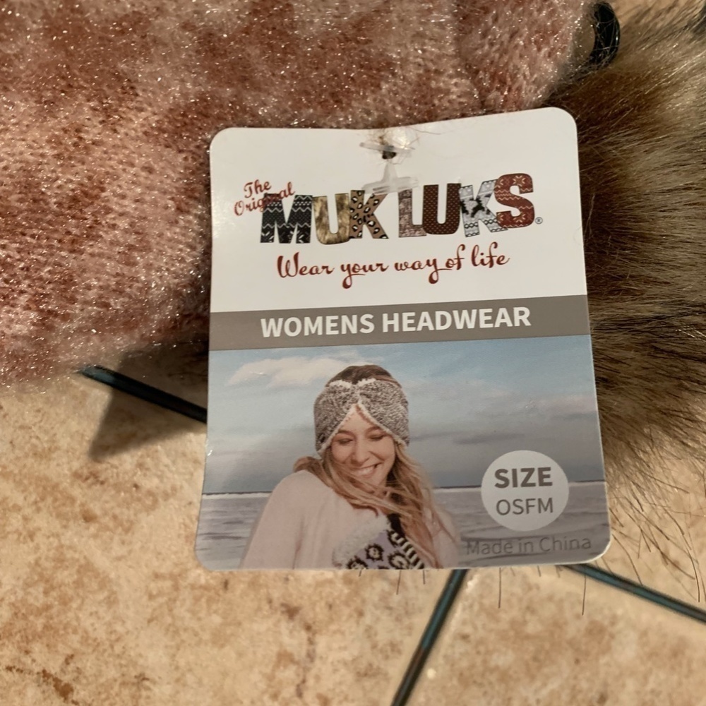 Muk Luks Women's Novelty Yarn Beanie Blush Pink NWT - Picture 4 of 5